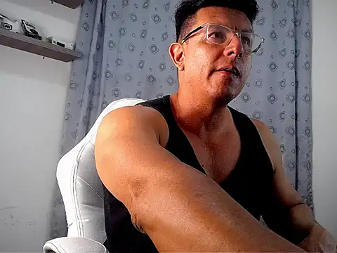 Snapshot of pedropicapi chatting on 12/18/25, 02:06 pedropicapi online show from 12/18/25, 02:06