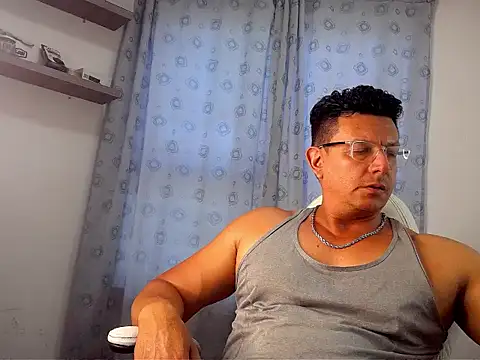 Snapshot of pedropicapi chatting on 12/20/25, 04:36 pedropicapi online show from 12/20/25, 04:36