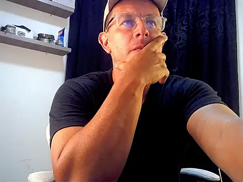 Snapshot of pedropicapi chatting on 01/12/26, 01:00 pedropicapi online show from 01/12/26, 01:00