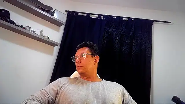 pedropicapi online show from 04/28/26, 03:11