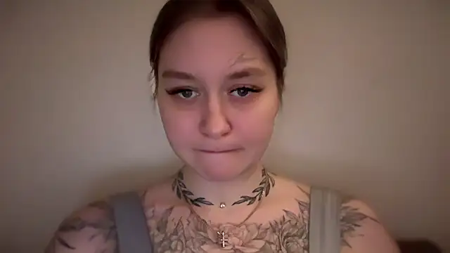 Snapshot of Isabel-Bailey chatting on 12/21/24, 08:21 Isabel-Bailey online show from 12/21/24, 08:21