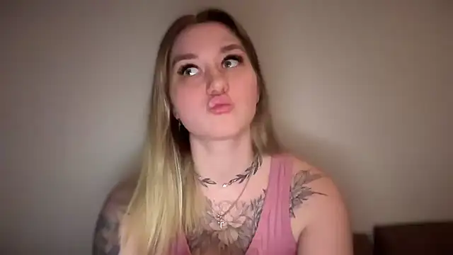 Snapshot of Isabel-Bailey chatting on 01/02/25, 10:33 Isabel-Bailey online show from 01/02/25, 10:33