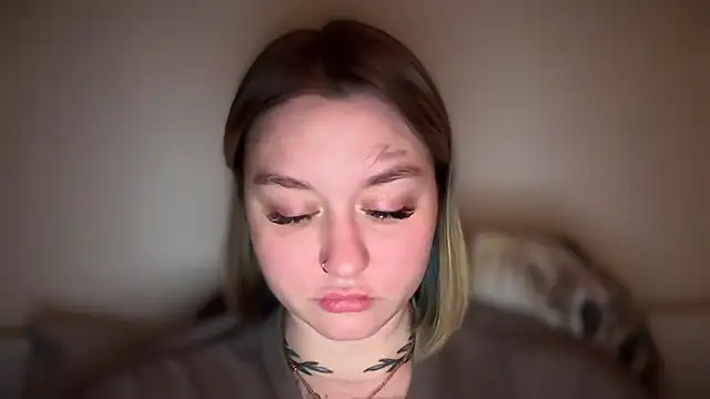 Snapshot of Isabel-Bailey chatting on 11/11/25, 10:10 Isabel-Bailey online show from 11/11/25, 10:10