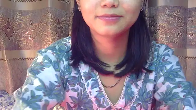 Snapshot of cute_sapna chatting on 11/08/25, 08:18 cute sapna online show from 11/08/25, 08:18