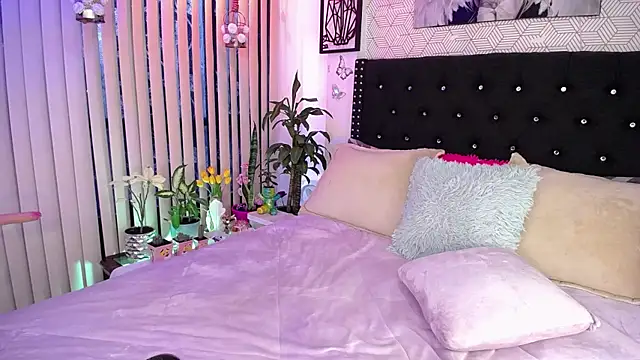 Danna Ferri online show from 03/10/25, 06:23