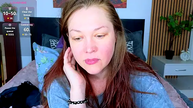 CutieGinger online show from 11/26/25, 03:24