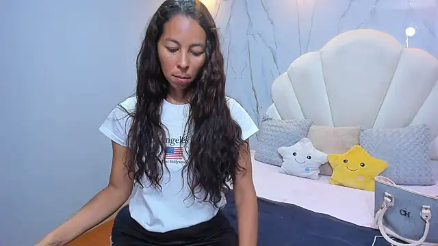 Rosalinda Cortez online show from 12/20/24, 04:04