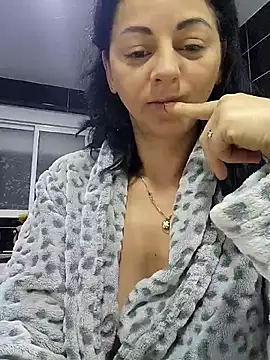 Snapshot of bruneta_sexy23 chatting on 02/17/25, 04:42 bruneta sexy23 online show from 02/17/25, 04:42