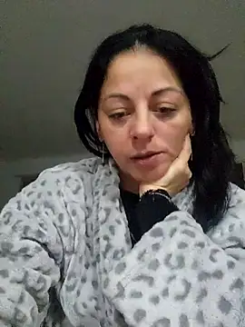 bruneta sexy23 online show from 01/06/26, 03:54