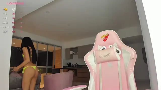 mia yourmommy online show from 01/23/25, 02:44