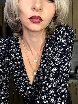 Snapshot of Kristina03 chatting on 11/25/25, 09:37 Kristina03 online show from 11/25/25, 09:37