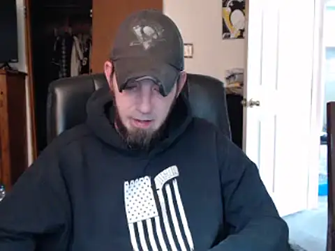 Snapshot of pensguy30 chatting on 02/03/25, 05:03 pensguy30 online show from 02/03/25, 05:03