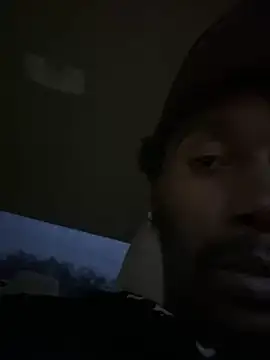 Snapshot of ITSONLYKENNY chatting on 02/14/25, 11:31 ITSONLYKENNY online show from 02/14/25, 11:31