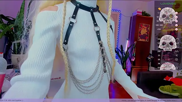 Snapshot of Fridart-house_Fortuna chatting on 11/07/25, 01:44 Fridart-house Fortuna online show from 11/07/25, 01:44