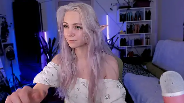 Snapshot of Fridart-house_Fortuna chatting on 11/19/25, 07:25 Fridart-house Fortuna online show from 11/19/25, 07:25