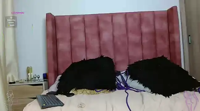 Snapshot of jolie_colette chatting on 02/26/25, 11:26 jolie colette online show from 02/26/25, 11:26