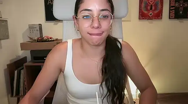 adriana  sosa  online show from 01/28/25, 11:17