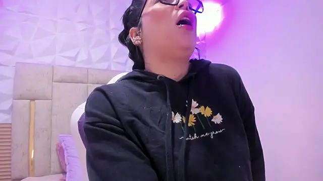 PauletteJ online show from 02/25/26, 12:04