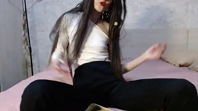 Snapshot of Terpsichore_Muse chatting on 02/27/25, 04:32 Terpsichore Muse online show from 02/27/25, 04:32