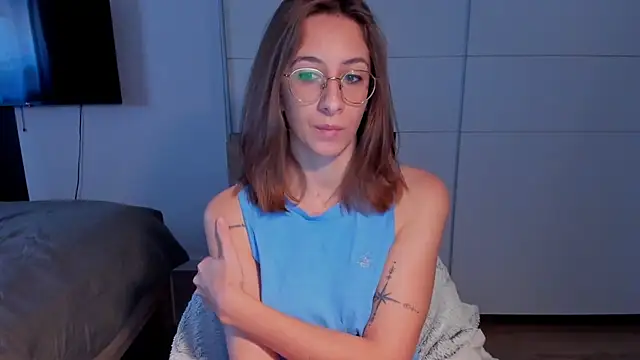 DesireMore90 online show from 02/26/26, 09:41