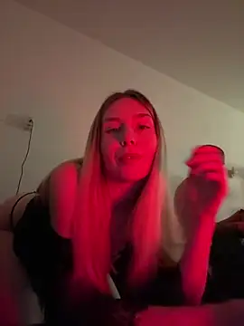 Snapshot of VeraSerephina chatting on 03/16/25, 09:05 VeraSerephina online show from 03/16/25, 09:05