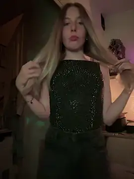 Snapshot of VeraSerephina chatting on 12/13/25, 08:25 VeraSerephina online show from 12/13/25, 08:25