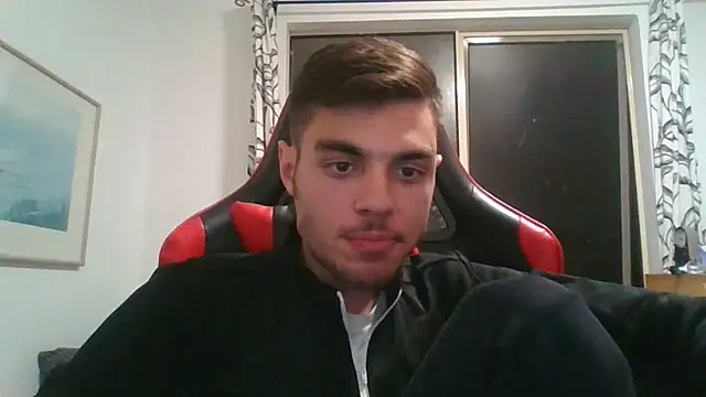 Snapshot of Omarnede chatting on 09/29/25, 12:10 Omarnede online show from 09/29/25, 12:10