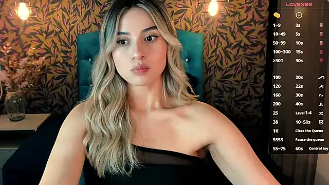 Snapshot of KiaraCarter chatting on 12/11/24, 08:07 KiaraCarter online show from 12/11/24, 08:07