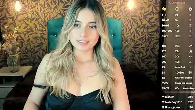 Snapshot of KiaraCarter chatting on 02/03/25, 10:54 KiaraCarter online show from 02/03/25, 10:54