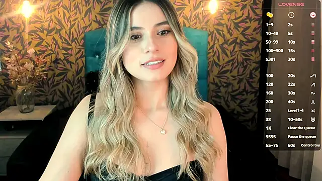 Snapshot of KiaraCarter chatting on 02/24/25, 07:19 KiaraCarter online show from 02/24/25, 07:19