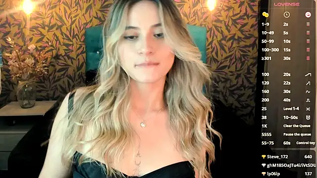 Snapshot of KiaraCarter chatting on 02/24/25, 10:25 KiaraCarter online show from 02/24/25, 10:25