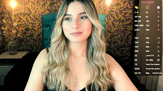 Snapshot of KiaraCarter chatting on 02/26/25, 07:38 KiaraCarter online show from 02/26/25, 07:38