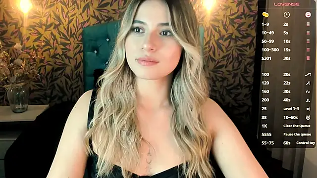 Snapshot of KiaraCarter chatting on 03/03/25, 08:00 KiaraCarter online show from 03/03/25, 08:00