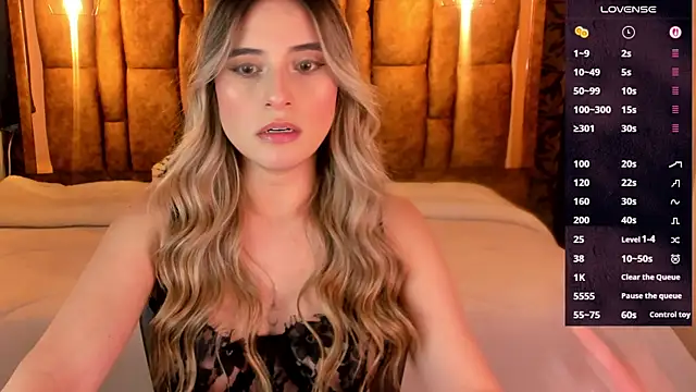 Snapshot of KiaraCarter chatting on 09/15/25, 07:47 KiaraCarter online show from 09/15/25, 07:47