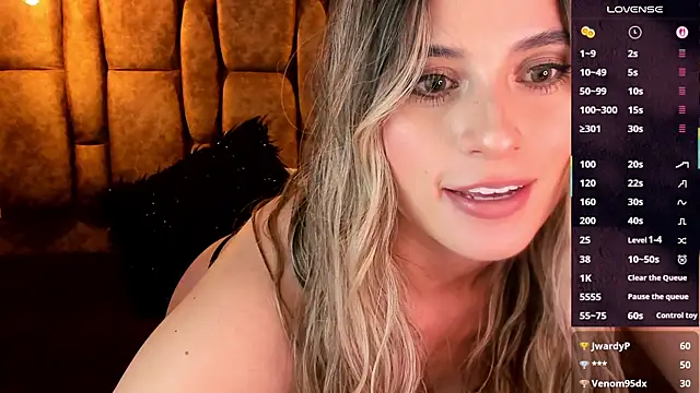 Snapshot of KiaraCarter chatting on 10/08/25, 08:06 KiaraCarter online show from 10/08/25, 08:06