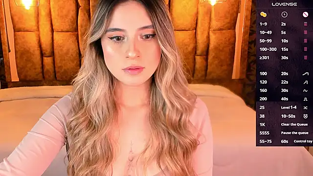 Snapshot of KiaraCarter chatting on 10/13/25, 07:58 KiaraCarter online show from 10/13/25, 07:58