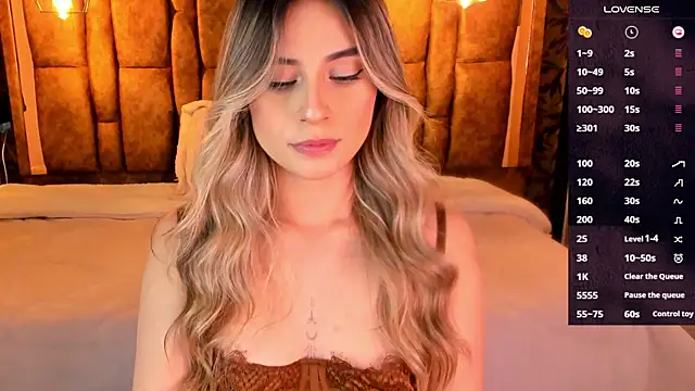 Snapshot of KiaraCarter chatting on 10/16/25, 07:59 KiaraCarter online show from 10/16/25, 07:59