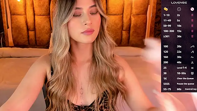 Snapshot of KiaraCarter chatting on 11/10/25, 07:57 KiaraCarter online show from 11/10/25, 07:57