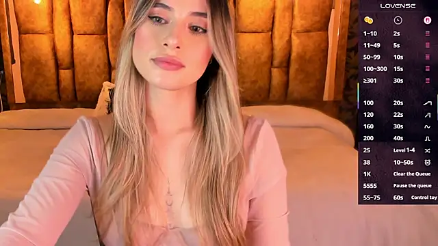 Snapshot of KiaraCarter chatting on 11/11/25, 09:15 KiaraCarter online show from 11/11/25, 09:15