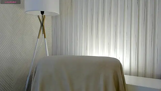 Snapshot of Kelly_Powell chatting on 07/12/26, 02:13 Kelly Powell online show from 07/12/26, 02:13