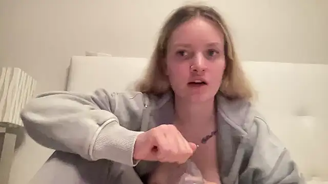 Snapshot of mariemelissah chatting on 01/26/25, 05:55 mariemelissah online show from 01/26/25, 05:55