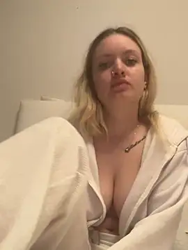 Snapshot of mariemelissah chatting on 03/01/25, 09:40 mariemelissah online show from 03/01/25, 09:40