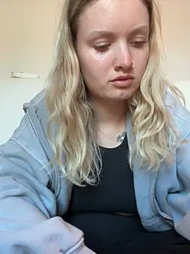 Snapshot of mariemelissah chatting on 03/19/25, 06:01 mariemelissah online show from 03/19/25, 06:01