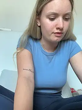 Snapshot of mariemelissah chatting on 03/20/25, 03:25 mariemelissah online show from 03/20/25, 03:25