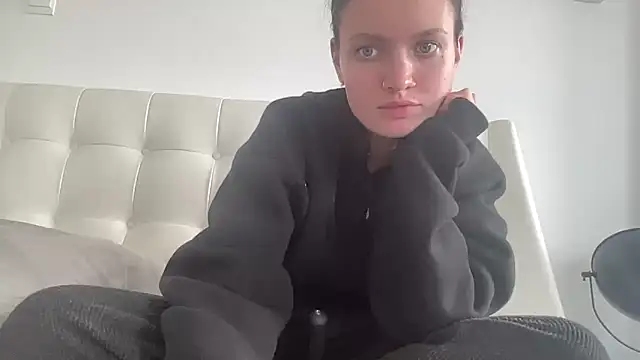 Snapshot of mariemelissah chatting on 12/21/25, 07:59 mariemelissah online show from 12/21/25, 07:59