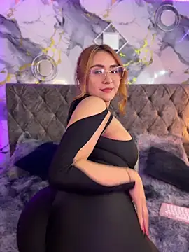 vanesaa blake online show from 05/01/26, 04:17