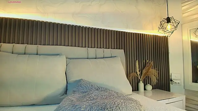 SHANONCLARK online show from 01/15/26, 07:06