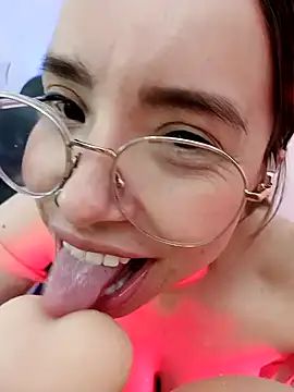 Snapshot of valentina_swallow chatting on 12/11/24, 03:45 valentina swallow online show from 12/11/24, 03:45