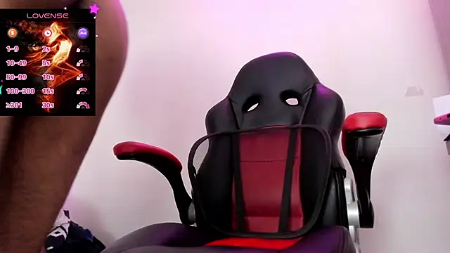 Snapshot of Aron_Baylor chatting on 11/19/25, 06:57 Aron Baylor online show from 11/19/25, 06:57