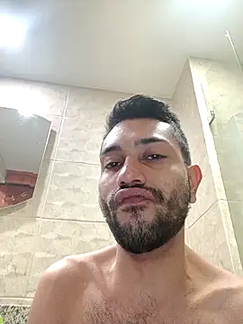 Snapshot of Aron_Baylor chatting on 12/14/25, 05:02 Aron Baylor online show from 12/14/25, 05:02